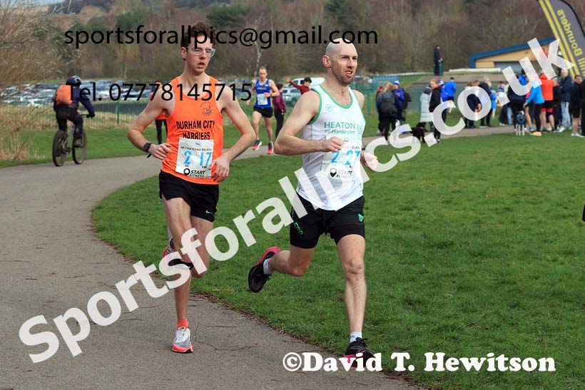 Senior and Veteran Men in the 2024 NECAA Road Relays Champs., Hetton Lyons Country Park, Hetton le Hole, County Durham. Photo: David T. Hewitson/Sports for All Pics